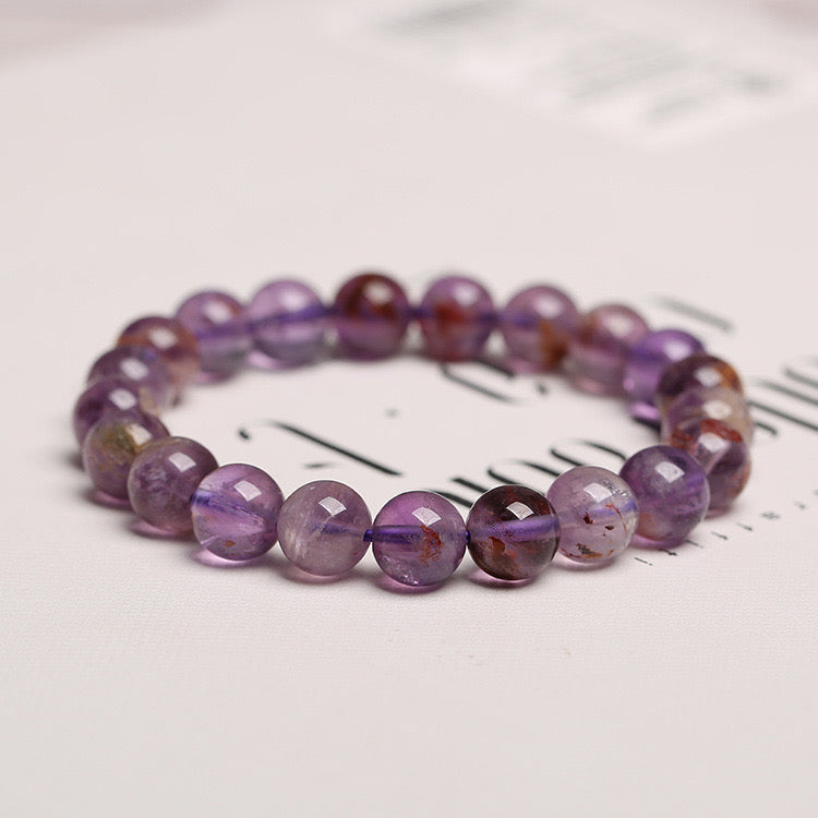 What is the function of amethyst? The function of amethyst bracelets
